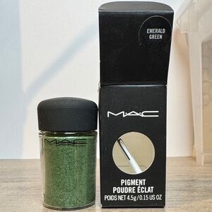 MAC Cosmetics Emerald Green Pigment